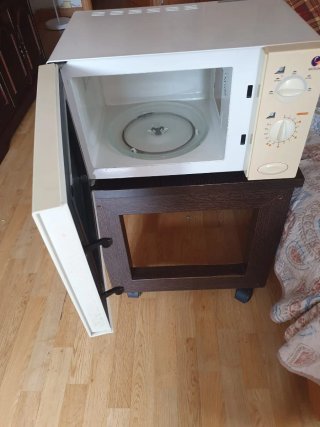 Microondas Artrom Blanco