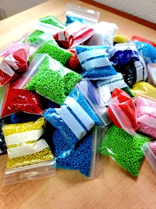 Cuentas para pulseras y collares