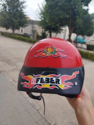 Casco Infantil Feber Rojo