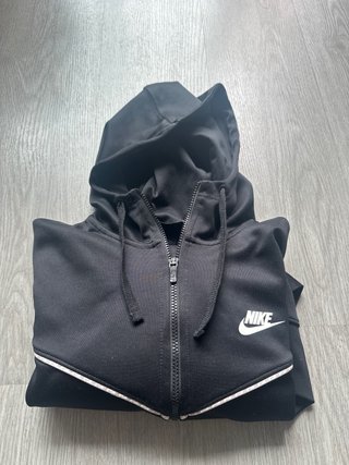 Sudadera Nike con cremallera y capucha Talla S