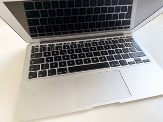 MacBook Air 11,6 i5 4GB 256GB SSD