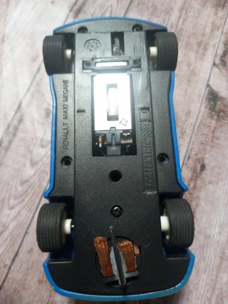 Coche Scalextric Renault