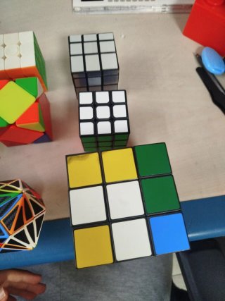 Lote de cubos de rubik escríbeme por el precio!