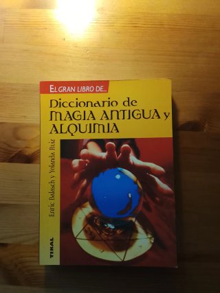 Diccionario de magia antigua y alquimia
