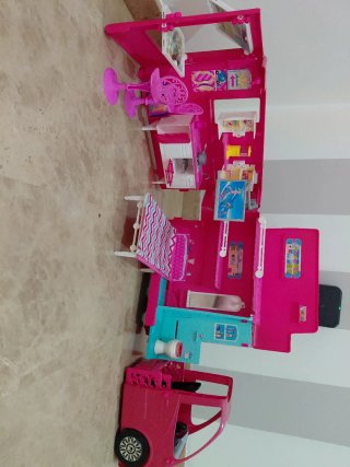 Caravana Barbie con Accesorios