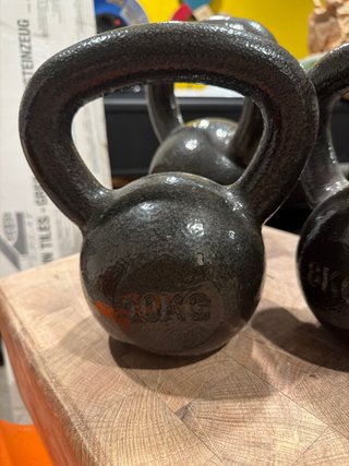 Juego Kettlebells 16-10-8-4 kgs + disco 5kg