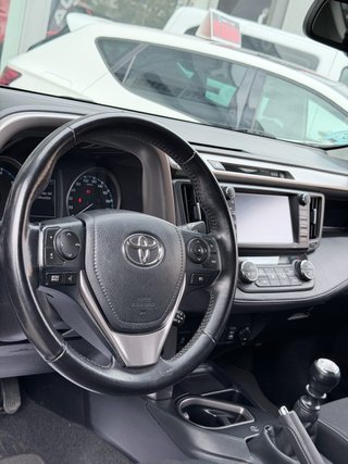 Toyota Rav4 Toyota Rav4 2.0D 150D 2WD Advance Pack Drive