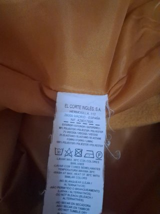 Chaquetón de paño con capucha