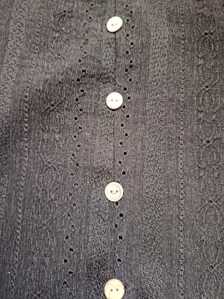 Camiseta de tirantes negra con botones