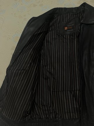 Chaqueta de piel negra hombre