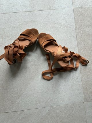Cuñas camel con tiras para atar