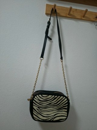 Bolso bandolera cebra y negro
