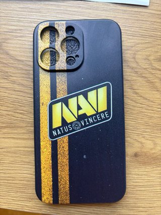 Funda Natus Vincere para iPhone 15 Pro Max