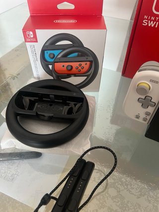 Nintendo Switch + Accesorios y Juego de regalo
