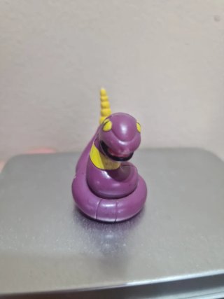 Figura Pokémon Ekans de Tomy
