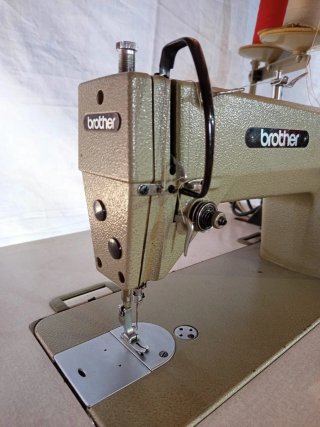Máquina de coser Brother