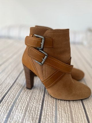 Botines Zara Beige/Marrón Tacón Hebilla