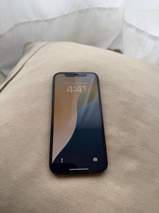 iPhone 12 64 GB Negro