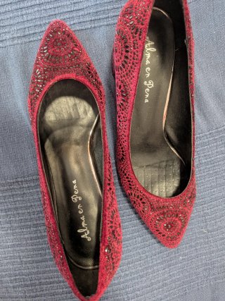 Zapatos Alma en Pena rojos con pedrería