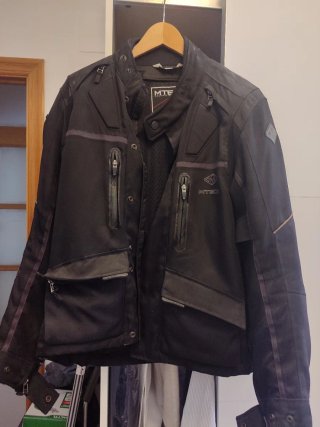 Chaqueta de moto MTECH negra, talla 48.