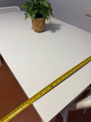 Mesa extensible con 4 sillas