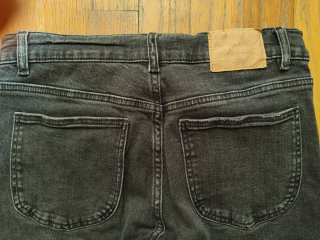 Pantalón vaquero negro Zara