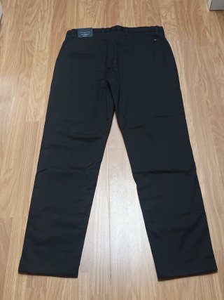 Pantalones Tommy Hilfiger NUEVOS CON ETIQUETAS