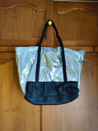 Bolso Negro y Plateado Grande