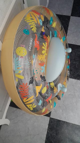 Flotador bebé Decathlon acuático peces