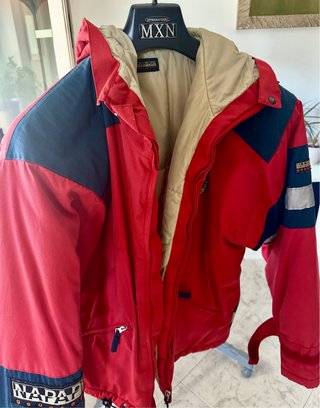 Giacca Napapijri rossa e blu