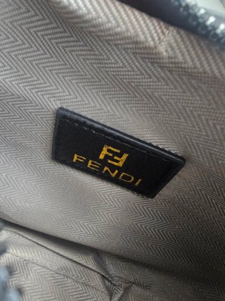 Bolso estilo fndi Negro y Dorado