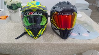 Se vende 3 cascos