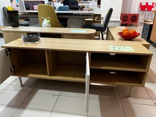 Mueble de TV de madera