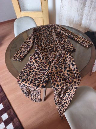 Pijama de Invierno Estampado Guepardo Talla M