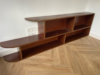 Mueble TV o Estantería de Madera