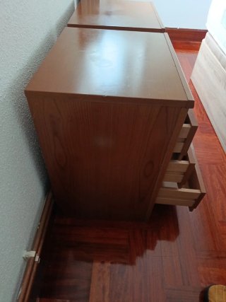 Set de 2 Mesillas de Noche de Madera