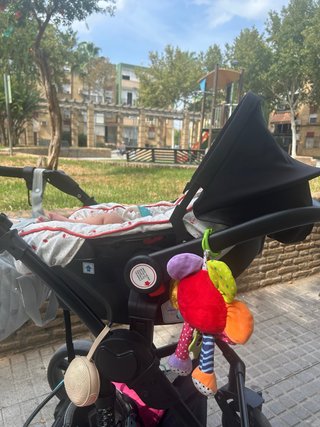 Carrito de bebé completo con sillita y capota