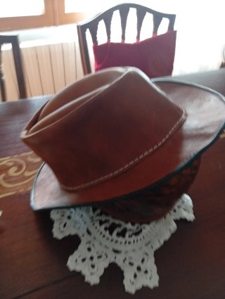 Sombrero de Cuero Estilo Country