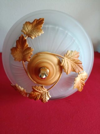 Lámpara de techo con diseño floral