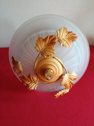 Lámpara de techo con diseño floral
