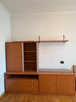 Mueble de Comedor de Madera