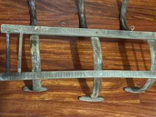 Perchero de madera antiguo para restaurar.