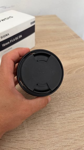 Sigma 16mm F1.4 DC DN para Sony E-mount