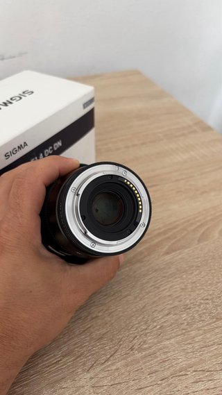 Sigma 16mm F1.4 DC DN para Sony E-mount