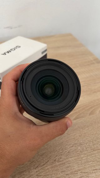 Sigma 16mm F1.4 DC DN para Sony E-mount