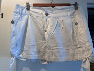 Pantalón blanco de mujer