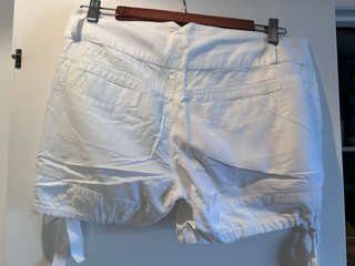 Pantalón blanco de mujer