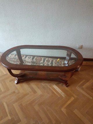 Muebles de salón de madera oscura
