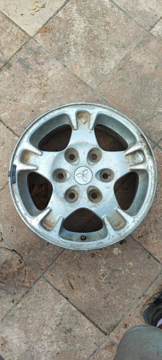 4 Llantas Mitsubishi Montero V60