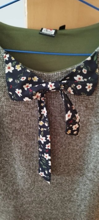 Vestido de punto con volantes